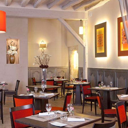 Hotel Aux Vieux Remparts, The Originals Relais Provins Exterior photo