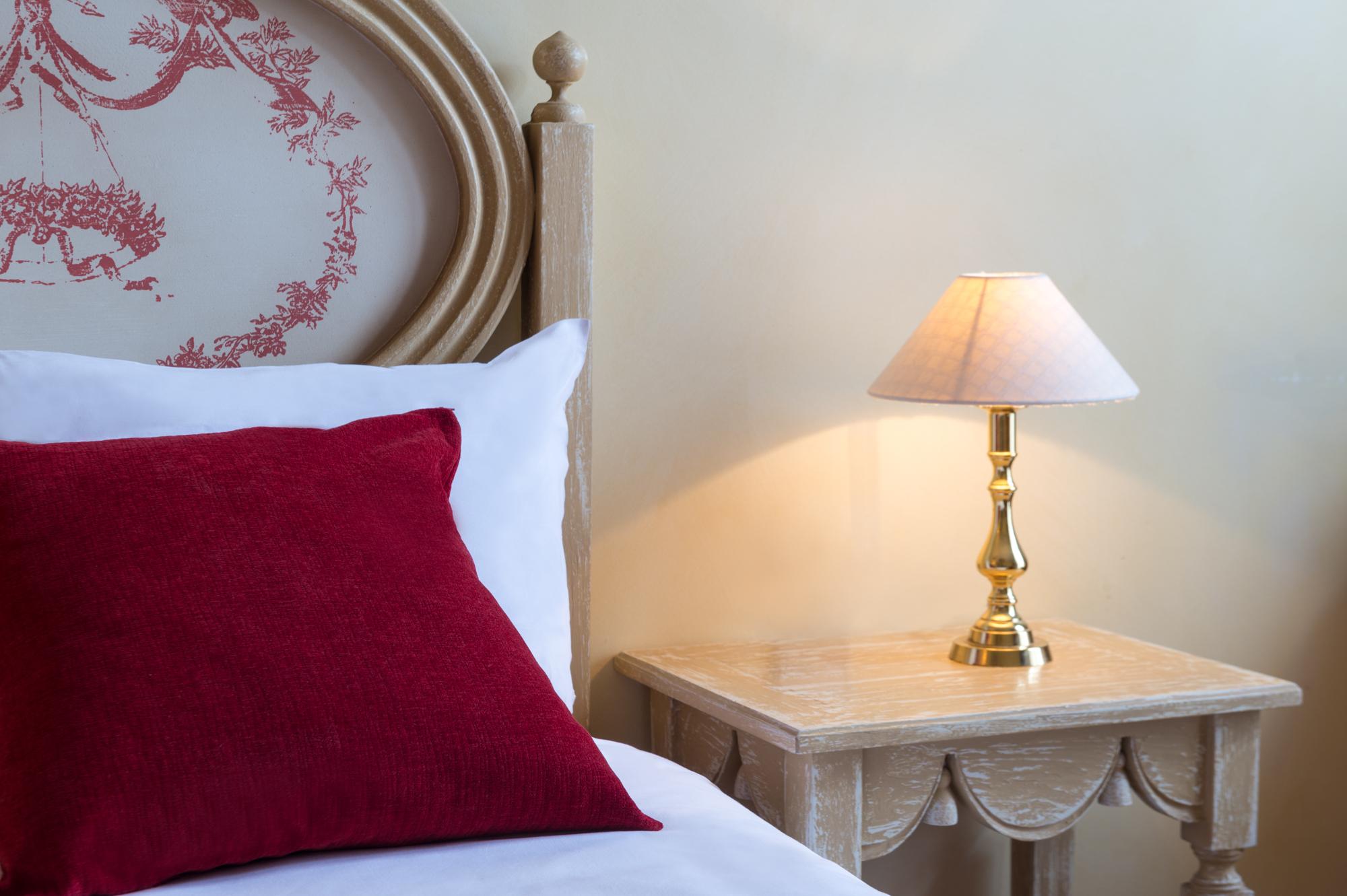 Hotel Aux Vieux Remparts, The Originals Relais Provins Exterior photo