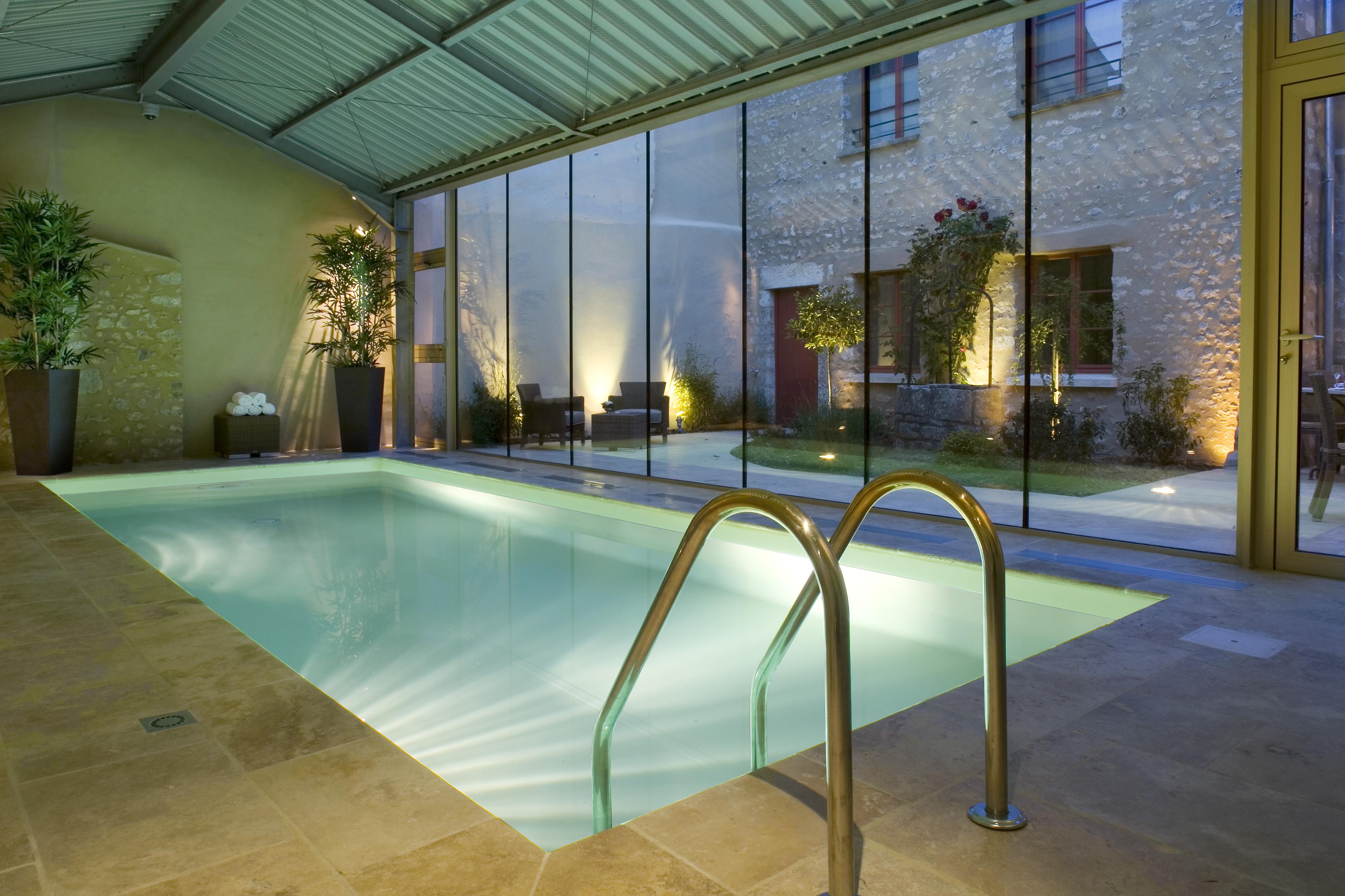 Hotel Aux Vieux Remparts, The Originals Relais Provins Exterior photo