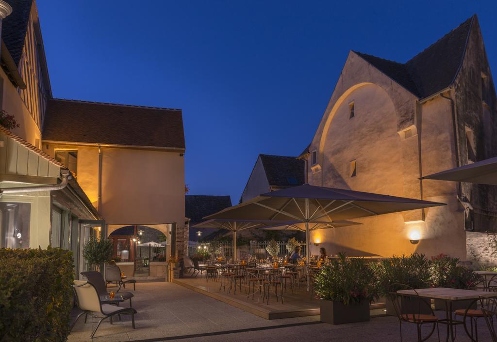 Hotel Aux Vieux Remparts, The Originals Relais Provins Exterior photo