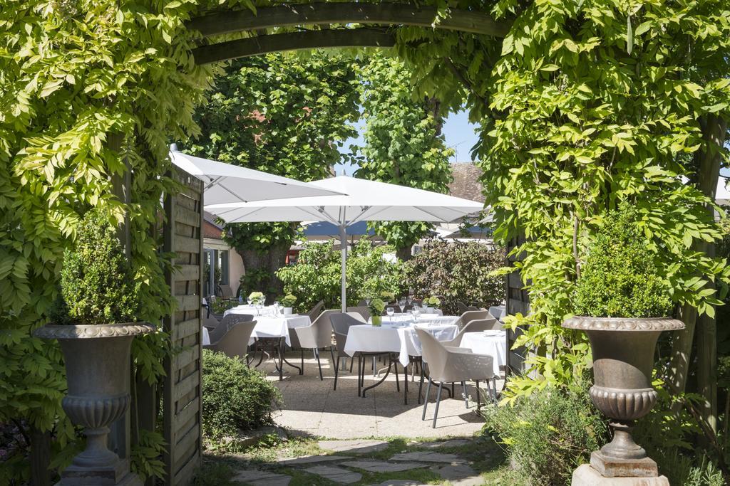 Hotel Aux Vieux Remparts, The Originals Relais Provins Exterior photo