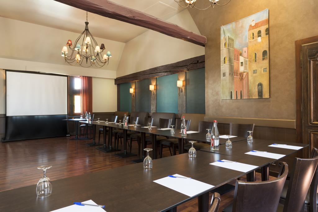 Hotel Aux Vieux Remparts, The Originals Relais Provins Exterior photo