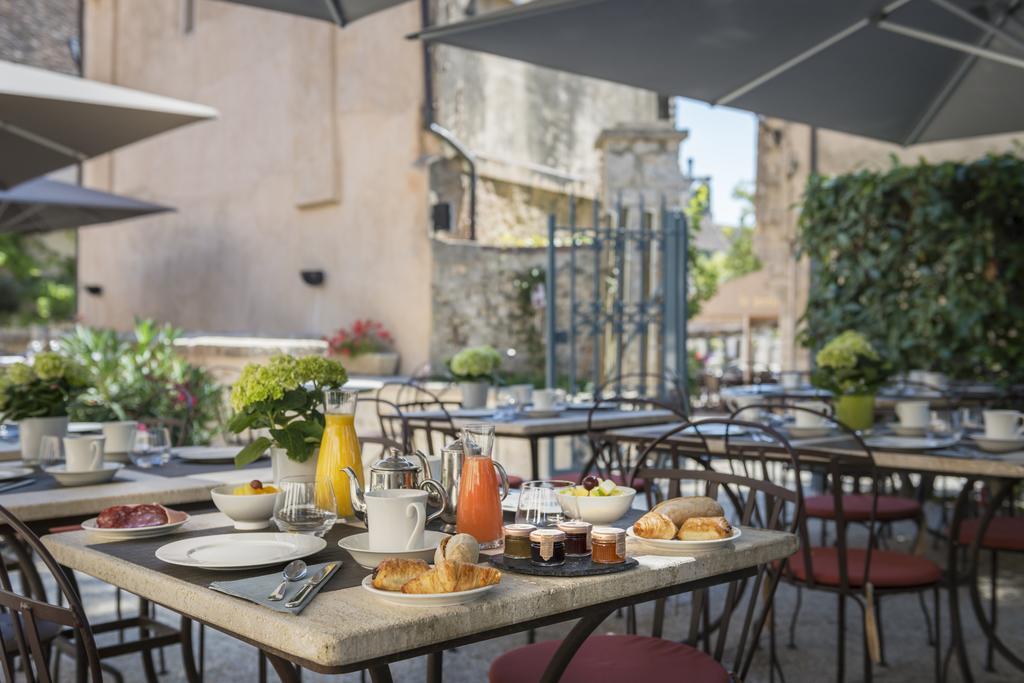 Hotel Aux Vieux Remparts, The Originals Relais Provins Exterior photo